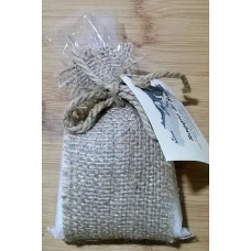 Sale naturale artigianale medio aromatizzato al rosmarino sacchettino in juta da circa 150g